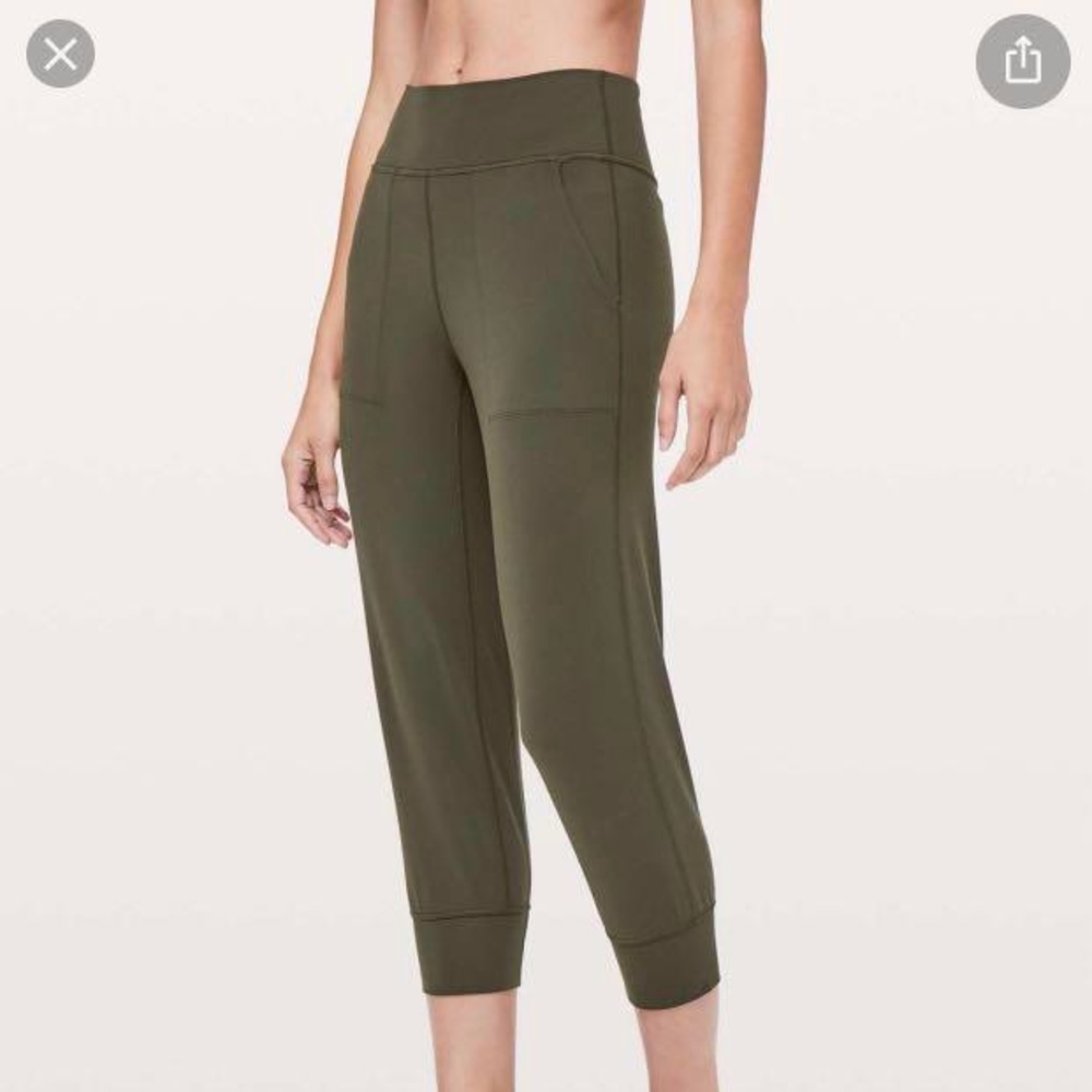 Lululemon Align joggers cropped in dark olive green